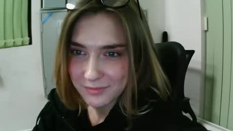 natali bright online show from March 19, 7:51 pm