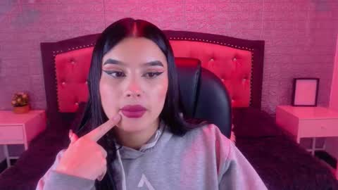 natalie  online show from February 7, 3:21 am