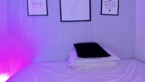 Snapshot of natasha_harpper chatting on December 24, 12:44 pm Natasha online show from December 24, 12:44 pm