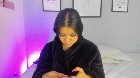 Snapshot of natasha_harpper chatting on January 16, 12:53 pm Natasha online show from January 16, 12:53 pm