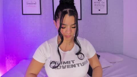 Snapshot of natasha_harpper chatting on February 8, 11:01 am Natasha online show from February 8, 11:01 am