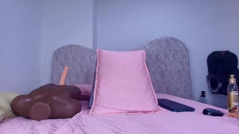 natasha_segura online show from April 14, 12:27 pm