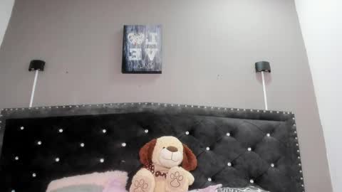 Natashaberry online show from June 5, 4:05 am