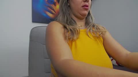 Snapshot of natashaboobs chatting on September 11, 5:30 am natashaboobs online show from September 11, 5:30 am