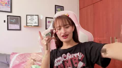 Nathalia Ramirez online show from April 14, 9:26 pm