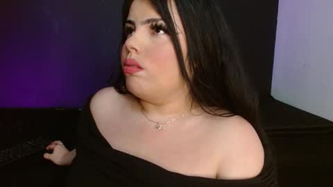   online show from December 18, 11:15 am