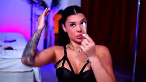 Naty online show from November 13, 10:25 am