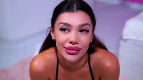 Naty online show from September 9, 1:33 pm