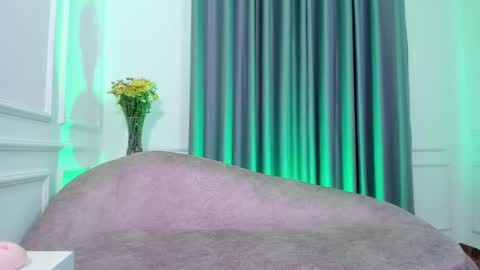 Snapshot of natysnow chatting on January 21, 11:13 pm IG nattichips online show from January 21, 11:13 pm