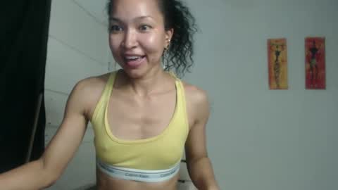 Snapshot of natzumi_mcqueen chatting on February 11, 11:01 pm Stella Mcqueen online show from February 11, 11:01 pm
