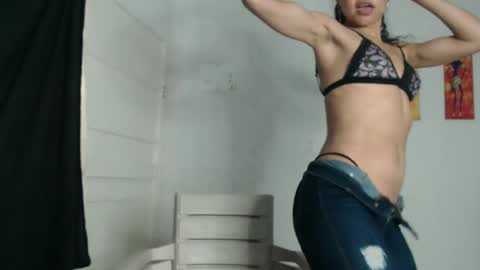 Snapshot of natzumi_mcqueen chatting on February 10, 9:15 pm Stella Mcqueen online show from February 10, 9:15 pm
