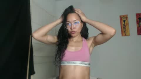 Snapshot of natzumi_mcqueen chatting on February 9, 11:57 pm Stella Mcqueen online show from February 9, 11:57 pm