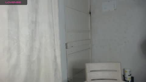 Snapshot of natzumi_mcqueen chatting on December 14, 10:56 am Stella Mcqueen online show from December 14, 10:56 am