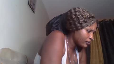 naughty8779 online show from March 29, 11:59 pm