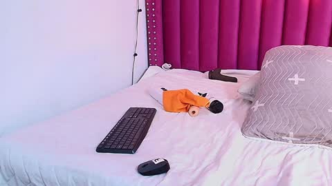 Snapshot of naughty_ebonyy chatting on December 13, 1:15 am SASHA online show from December 13, 1:15 am