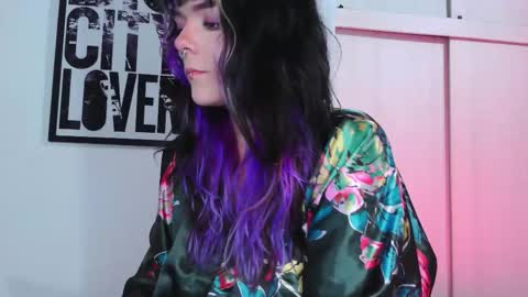 Em  please help me reach 100 thumbs up 3 online show from October 8, 4:06 am