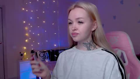 Mable online show from April 14, 12:33 am