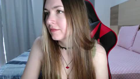 Ann online show from November 25, 6:09 pm