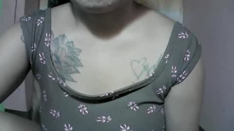 naughtymom_33 online show from November 25, 5:42 am