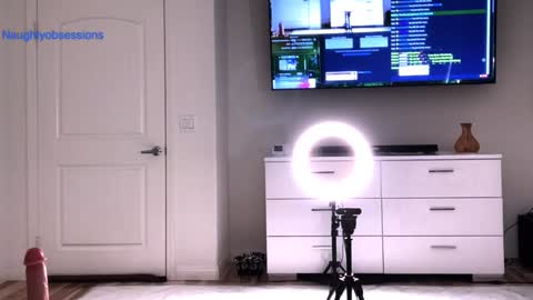 Aphroditecall me A for short online show from September 29, 1:43 am