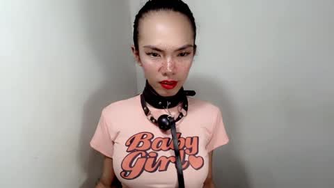 naughtypetiteangel online show from November 16, 11:38 pm