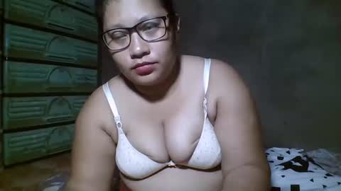 naughtypinay08 online show from March 6, 6:30 am