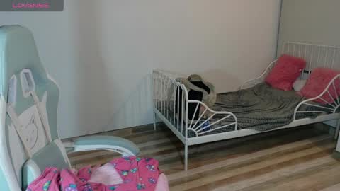 sabrina online show from April 9, 9:26 am