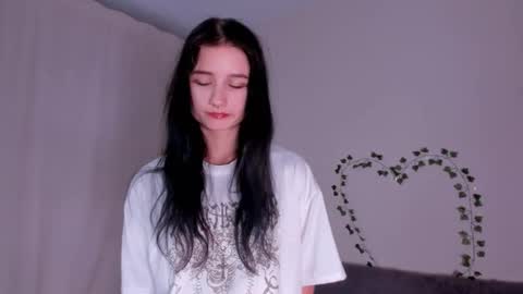 Kira online show from February 26, 3:00 pm