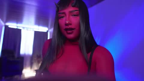 Nefertari online show from February 14, 1:24 pm