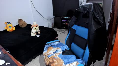 Geek Nicole    im Neeko UwU online show from April 9, 1:52 am