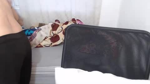 Snapshot of negrita_25 chatting on October 8, 10:52 am Zoe online show from October 8, 10:52 am