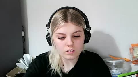 never_enoughh online show from June 15, 4:51 pm