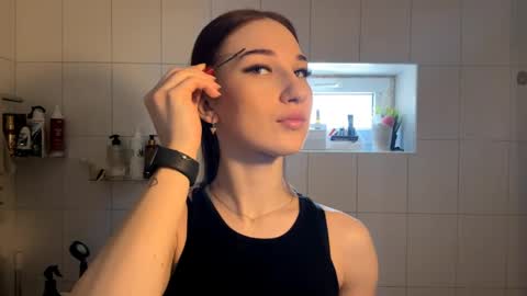 Kate Ng online show from April 16, 5:52 am