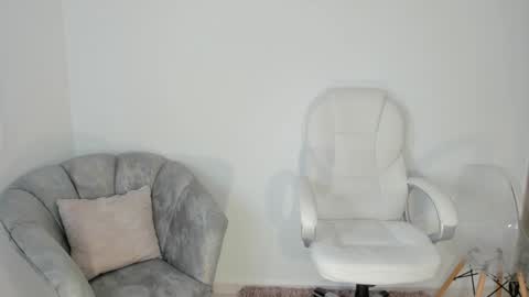 Snapshot of niaevans_x chatting on February 4, 12:44 pm Nia online show from February 4, 12:44 pm