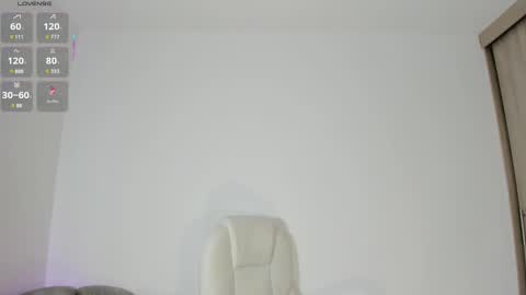Snapshot of niaevans_x chatting on February 18, 1:11 pm Nia online show from February 18, 1:11 pm