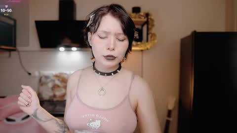 nickari_x online show from April 22, 5:48 am