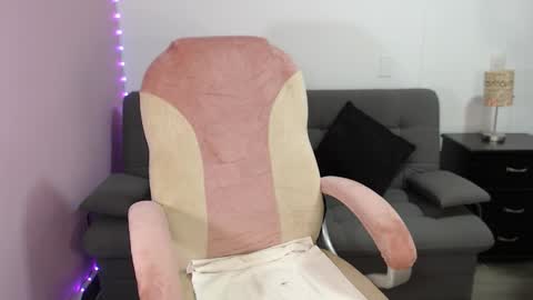 Snapshot of nicol_storm chatting on October 29, 12:15 am nicole Storm online show from October 29, 12:15 am