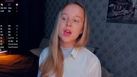 Nicoletta online show from September 26, 6:05 pm