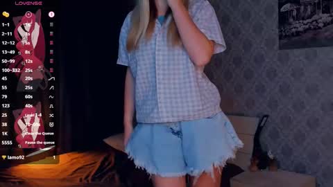 Nicoletta online show from October 3, 5:51 pm