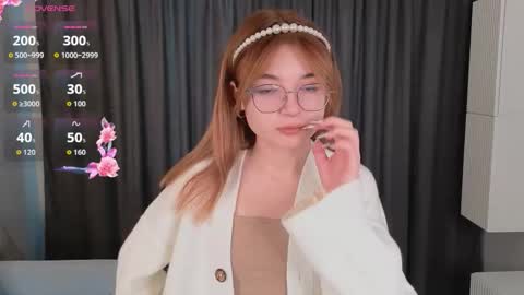 Nicole online show from October 19, 6:04 am