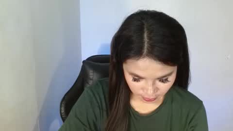 nicole_kiss01 online show from December 2, 10:28 am