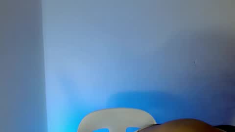 nicole_kiss01 online show from February 16, 10:15 am