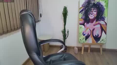 nicole_lushh online show from August 5, 12:17 am