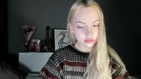 Mary online show from January 8, 5:27 am