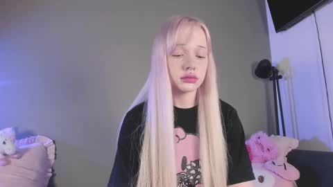 Mary online show from March 29, 9:03 pm