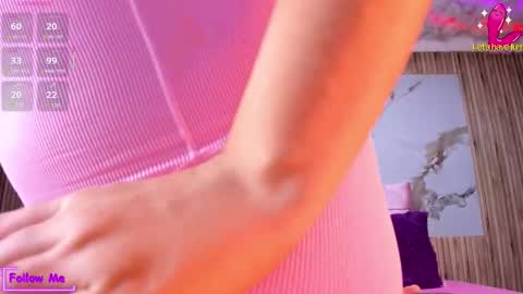 nicolee19_ online show from December 1, 7:05 pm