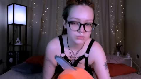 Snapshot of nicolefloret chatting on February 27, 6:29 am Nicole online show from February 27, 6:29 am