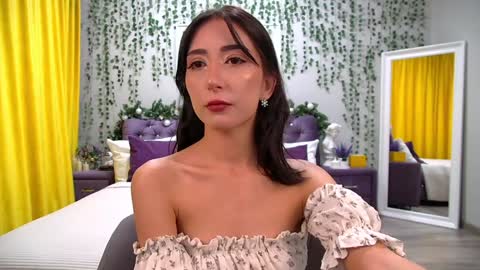 Nicole online show from December 20, 6:45 pm