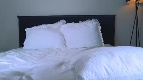 Nicole online show from September 14, 4:43 am