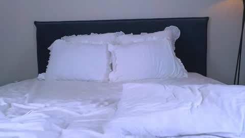 Nicole online show from October 10, 5:01 am